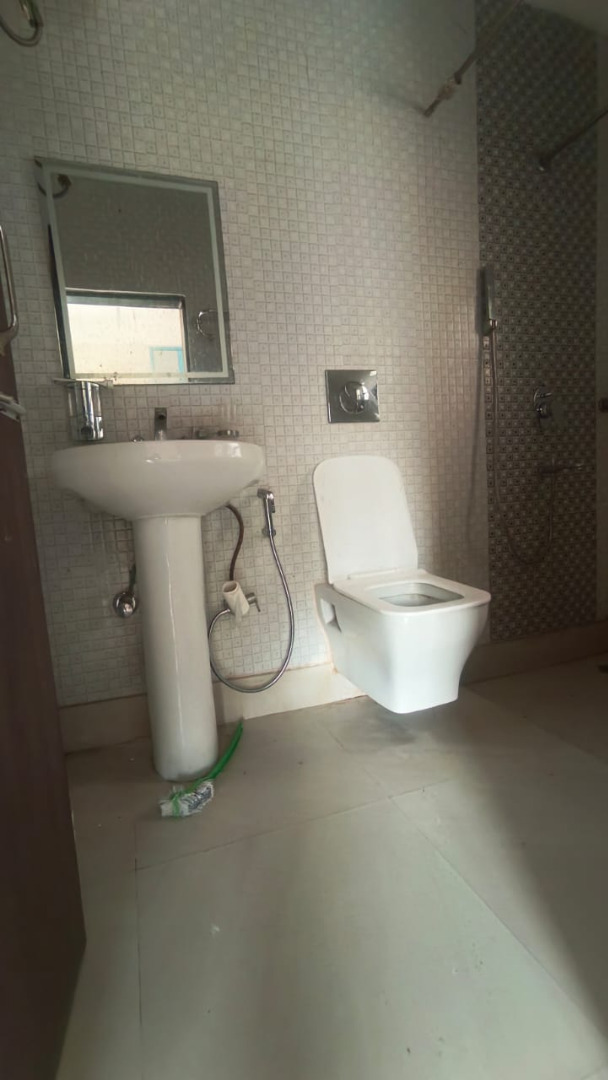 Semi Furnished 3bhk in Income Tax Colony Rd, Bongaon, Guwahati, Assam, India for Rent